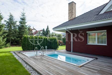 Prodej rodinné vily 7+1+příslušenství, 402m2, pozemek 1138m2, ul. Chrpová 648, Průhonice