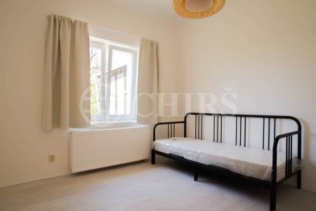 Pronájem bytu 3+kk s garáží zdarma, 79m2, OV, Branická 904/157, Praha 4