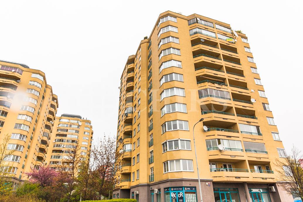 Pronájem bytu 3+1/L/GS, OV, 136m2, ul. Volutová 2523/14, Praha 13 - Hůrka