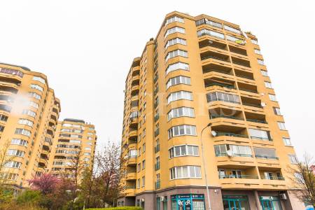 Pronájem bytu 3+1/L/GS, OV, 136m2, ul. Volutová 2523/14, Praha 13 - Hůrka