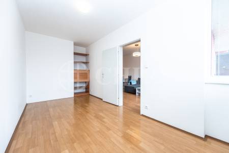 Pronájem bytu 2+kk, OV, 51m2,Hnězdenská 767/2a, Praha-8 Troja  