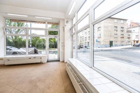 Pronájem obchodního prostoru, OV, 127m2, ul. Za Strašnickou vozovnou 1343/6, Praha 10 - Strašnice