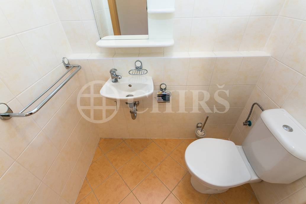 Prodej bytu 4+kk s lodžií a garážovým stáním, OV, 99m2, ul. Berlínská 1491/9, Praha 10 - Hostivař