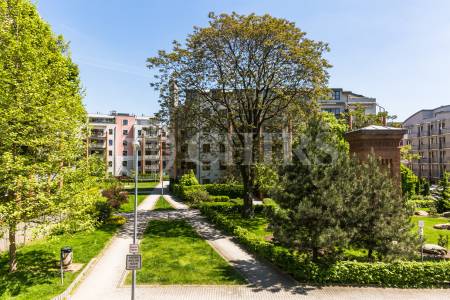 Pronájem bytu 3+kk s balkonem, garážovým stáním, zahrádkou, OV, 75m2, ul. Paťanka 2611/5, Praha 6 - Bubeneč