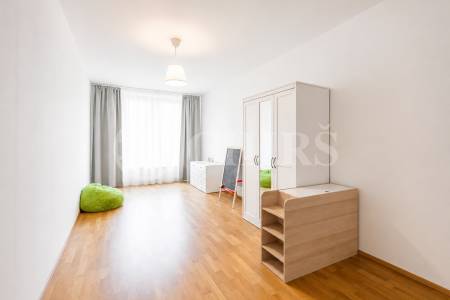 Pronájem bytu 4+kk s lodžií, OV, 152m2, ul. Švédská 1010/15, Praha 5 - Smíchov