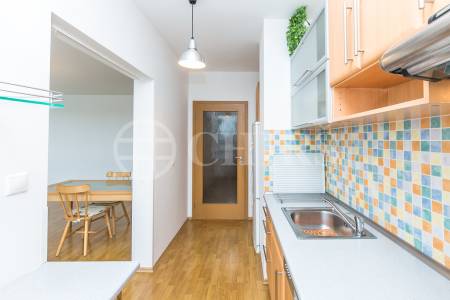 Pronájem bytu 3+kk s terasou a garážovým stáním, OV, 87m2, ul. Melodická 1380/5, Praha 13 - Hůrka