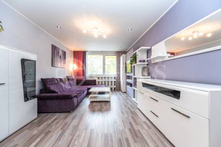 Pronájem bytu 3+kk s lodžií, 76 m², Voskovcova 961/4, Praha 5- Barrandov