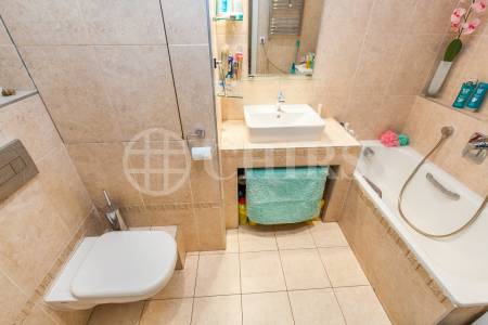 Prodej bytu 3+1/L, DV, 81m2, ul. Šalounova 1938/8, Praha 11 - Chodov