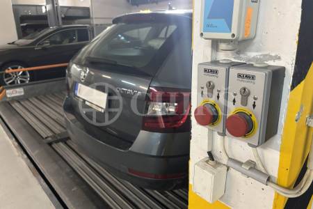 Pronájem garážového stání, OV, 13m2, ul. Nová kolonie 2604/8, Praha 5 - Stodůlky