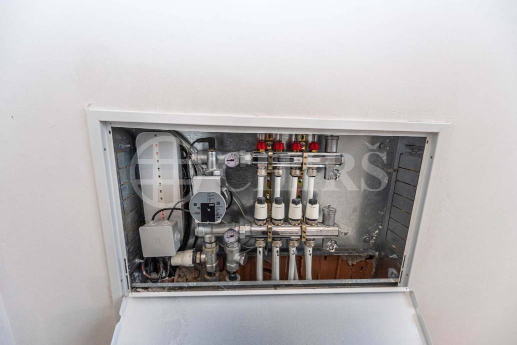 Prodej bytu 5+kk+pracovna s balkonem a zahradou, OV, 143m2, ul. Masarykova 1586/230, Rudná u Prahy