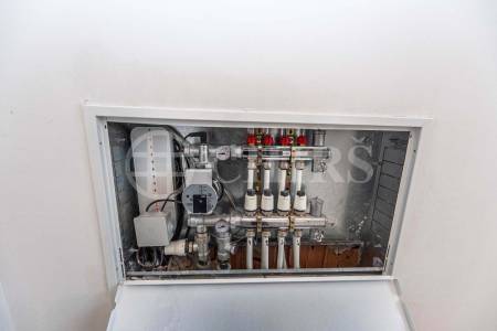 Prodej bytu 5+kk+pracovna s balkonem a zahradou, OV, 146m2, ul. Masarykova 1586/230, Rudná u Prahy