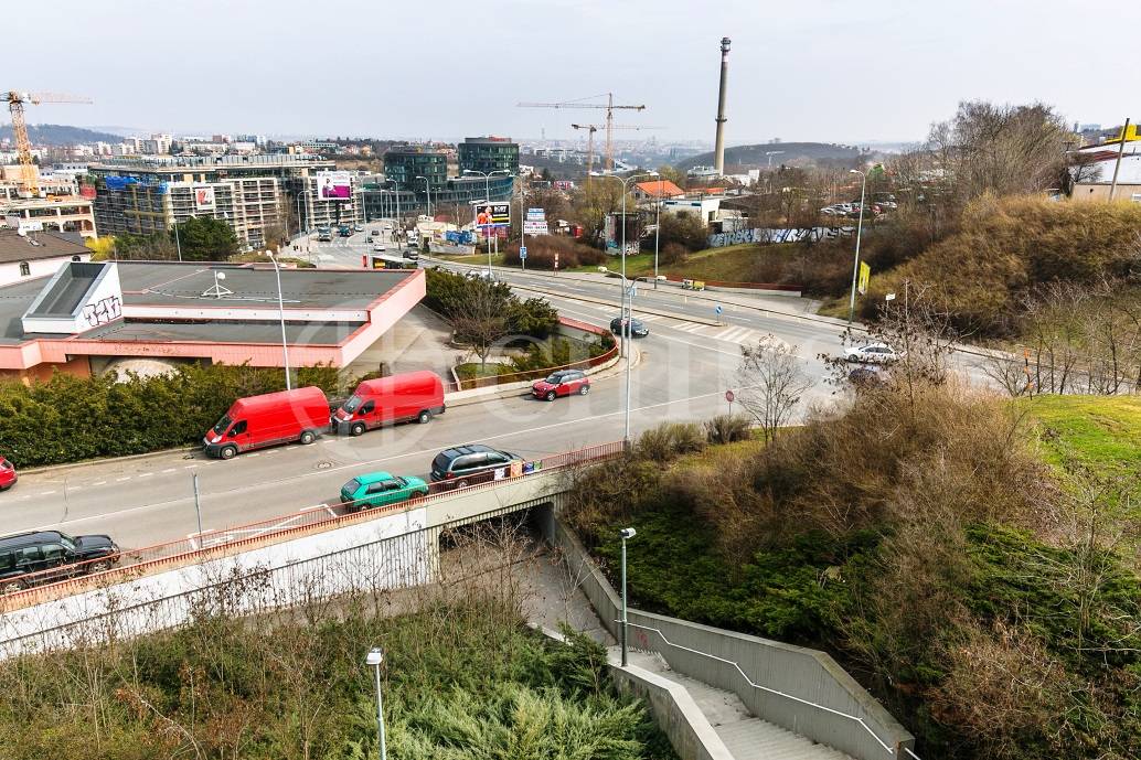 Pronájem bytu 3+kk, OV, 109m2, ul. V Zářezu 902/4, Praha 5 - Jinonice