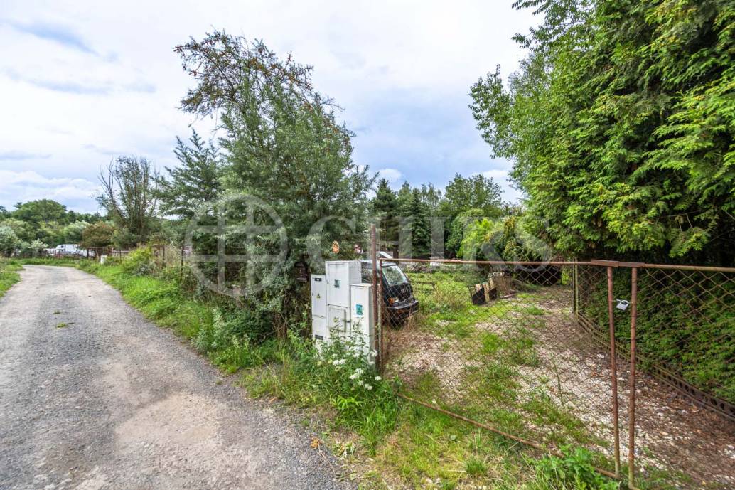 Prodej pozemku, OV, 1729m2, obec Hoštice u Vodochod