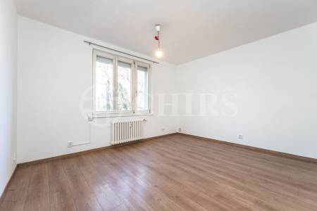 Prodej bytu 1+1 se sklepem, OV, 53 m², ul. Zavadilova 96/14, Praha 6 – Dejvice.