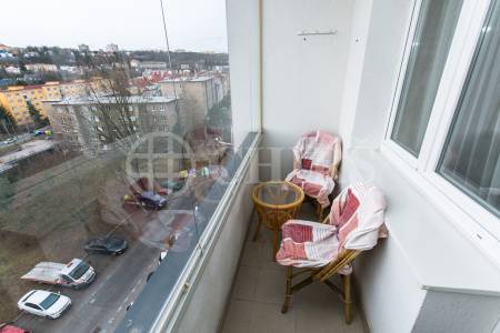 Pronájem bytu 2+1 s lodžií, OV, 53 m2, ul. Africká 617/18, Praha 6 – Vokovice