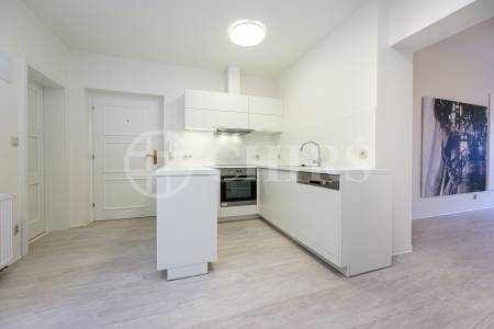 Pronájem bytu 3+kk/3xB s garážovým stáním, 85m2, OV, Branická 904/157, Praha 4