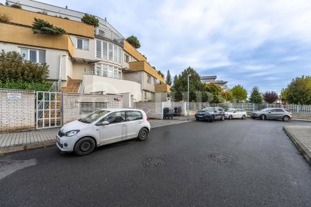 Prodej garáže, OV, 18m2, ul. Klausova 2551/13, Praha 5 - Stodůlky