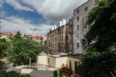 Prodej bytu 1+kk, OV, 27,40 m2, ul. Na Výšinách 900/8, Praha 7 - Bubeneč
