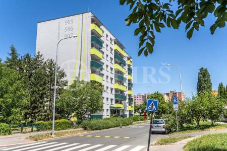 Prodej bytu 2+kk, OV, 42m2, ul. Voskovcova 987/14, Praha 5 - Hlubočepy
