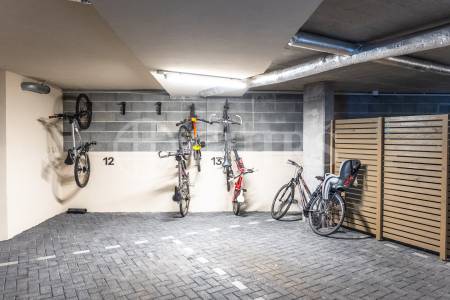 Prodej bytu 3+kk s předzahrádkou a třemi terasami, OV, 175 m2, ul. Butovická , Praha 5 - Jinonice