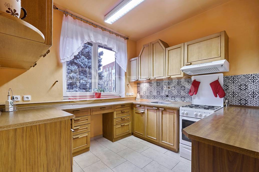 Prodej bytu 3+1/L s garáží, OV, 70m2, ul. U lomů 2205/5, Plzeň