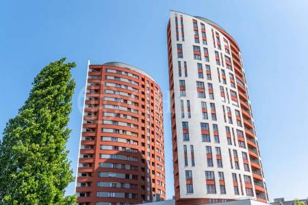 Pronájem garážového stání a přilehlého sklepa, OV, ul. Tlumačovská 2766/26a, Praha 5 - Stodůlky