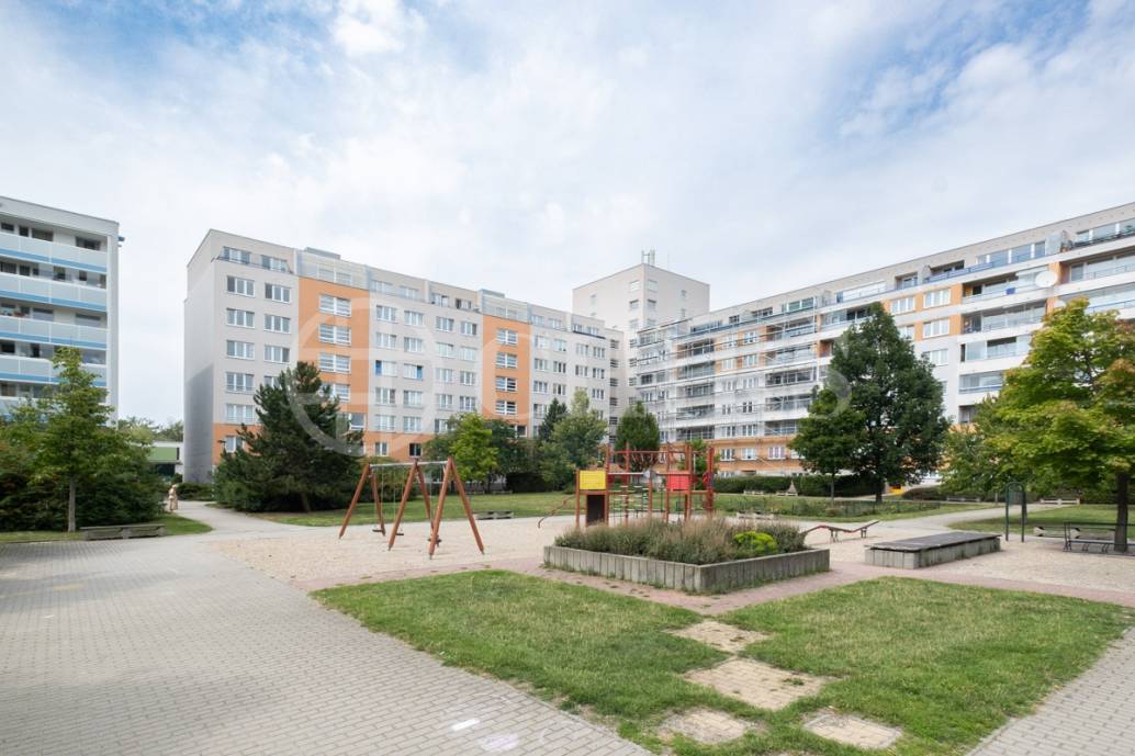 Pronájem bytu 1+kk, OV, 31 m2, ul. Pavrovského, Praha 5 - Stodůlky