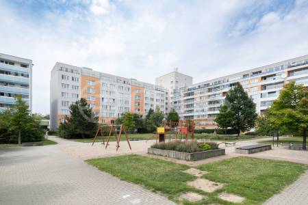 Pronájem bytu 1+kk, OV, 31 m2, ul. Pavrovského, Praha 5 - Stodůlky