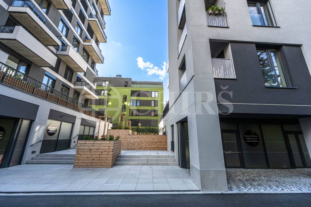 Pronájem bytu 2+kk s garážovým stáním a sklepem, OV, 44 m2, ul. Hábova 3209/5b, Praha 13 - Stodůlky