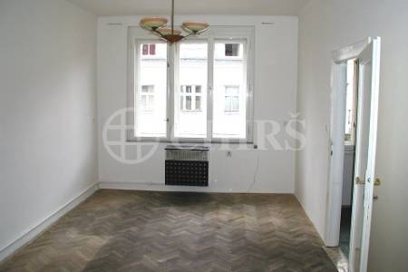 Prodej bytu 2+kk/B, OV, 43m2, ul. Oblouková 1001/20, Praha 10 - Vršovice