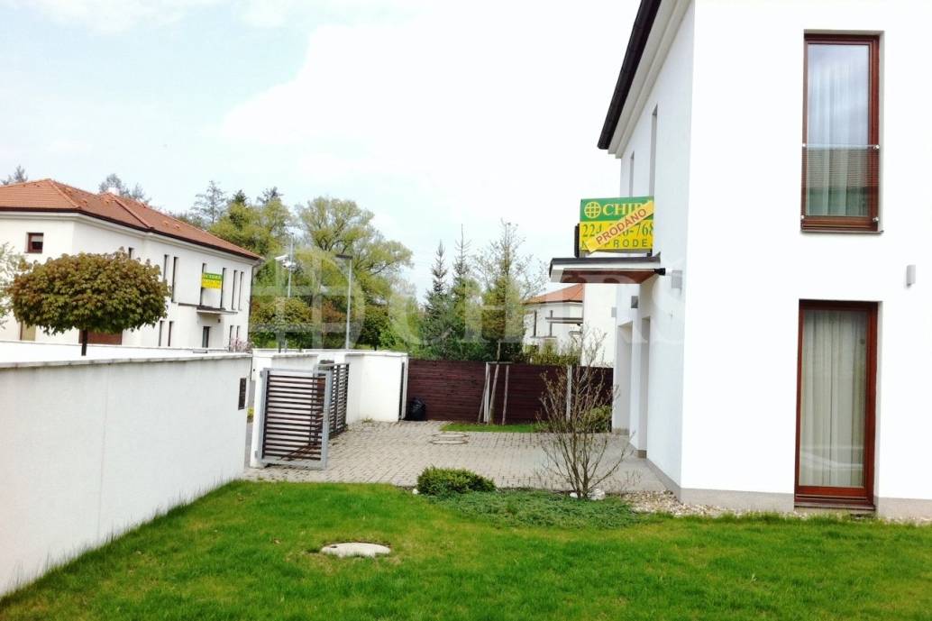Prodej RD, 220m2, ul. Zelená 426, Praha - Západ, Statenice Prodej RD, 220m2, ul. Zelená 426, Praha - Západ, Statenice