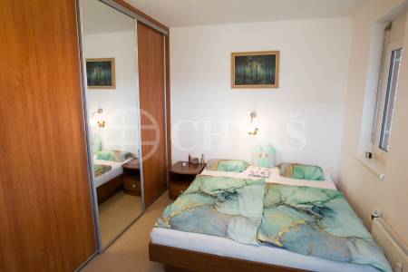 Prodej bytu 4+kk/T/GS, 105 m2 + 58 m2 terasa, Holubí 7, Praha 6 - Suchdol