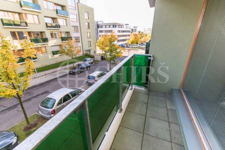 Pronájem bytu 3+kk s lodžií a balkonem, OV, 85m2, ul. Břežánecká 832/3, Praha 5 - Jinonice