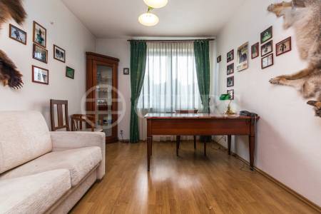Prodej RD 6+kk/B/L/T, OV, 214m2, ul. Dělnická 444/3, Dolní Břežany, Praha - západ