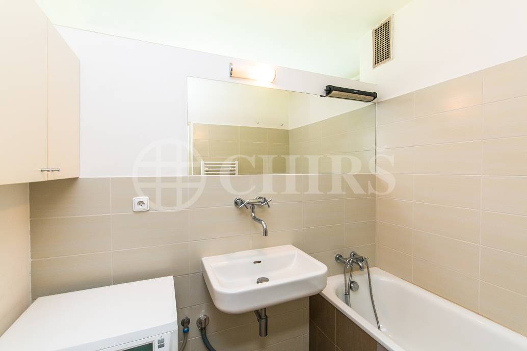 Pronájem bytu 2+kk s balkonem, DV, 50m2, ul. Na Míčánce 1857/17, Praha 6 - Hanspaulka