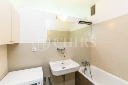 Pronájem bytu 2+kk s balkonem, DV, 50m2, ul. Na Míčánce 1857/17, Praha 6 - Hanspaulka