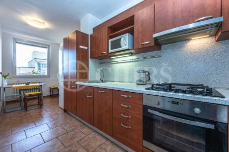 Prodej bytu 3+1/T, DV, 84m2, ul. Sartoriova 61/10, P-6 Břevnov