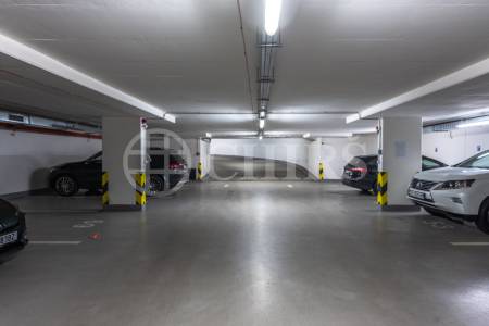 Prodej bytu 3+kk/L, sklep, garáž, OV, cca 100m2 vč. lodžie a sklepa, ul. Sokolovská 1019/312a, P-9
