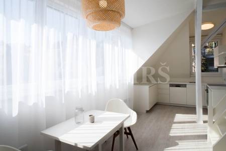 Pronájem bytu 2+kk, loft, 50m2, OV, Branická 904/157, Praha 4