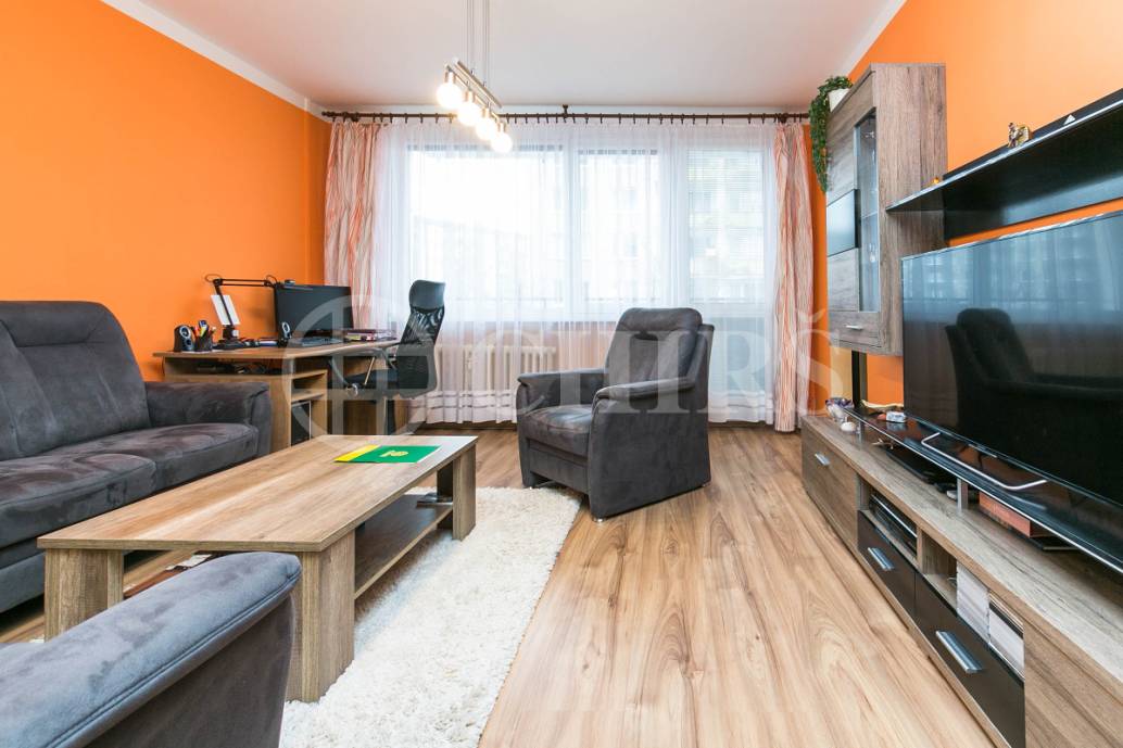 Prodej bytu 3+1 s lodžií, OV, 74m2, ul. Gabinova 823/2, Praha 5 - Hlubočepy