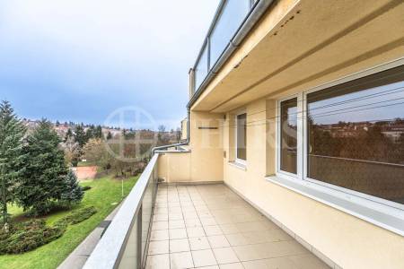 Prodej bytu 1+1 s balkonem a sklepem, DV, 65m², ul. Sartoriova 27/11, Praha 6 - Břevnov