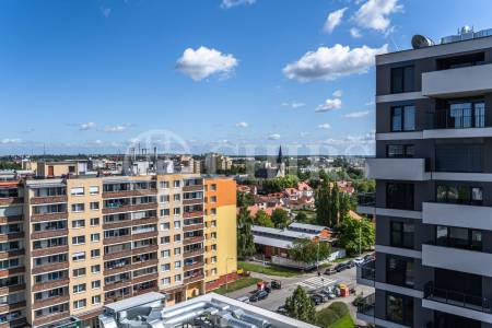 Pronájem bytu 2+kk s garážovým stáním a sklepem, OV, 44 m2, ul. Hábova 3209/5b, Praha 13 - Stodůlky