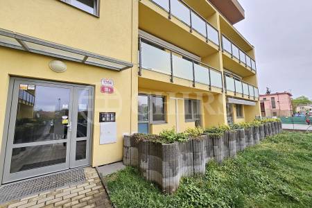 Prodej bytu 3+kk/2xL a garážové stání, OV, 74m2ul. Těšínská 1204/19a, Plzeň