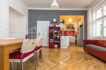 Prodej bytu 3+kk s balkónem, 90 m2, OV, ul. Generála Píky 549/4, Praha 6 - Dejvice