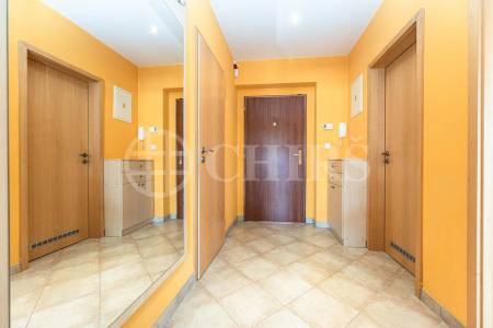Prodej bytu 2+kk s balkonem, OV, 54m2, ul. Eberlova 1465/4, Praha 5 - Stodůlky