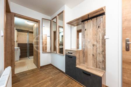 Prodej bytu 2+kk s balkonem a sklepem, OV, 48,3 m2, ul. Želetická 200/8, Praha 5 - Sobín Prodej bytu 2+kk s balkonem a sklepem, OV, 48,3 m2, ul. Želetická 200/8, Praha 5 - Sobín