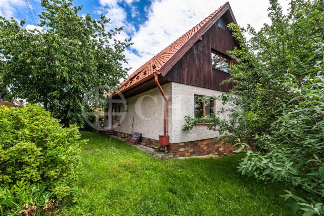 Pronájem rodinného domu, OV, cca 202m2, Líšno, okres Benešov