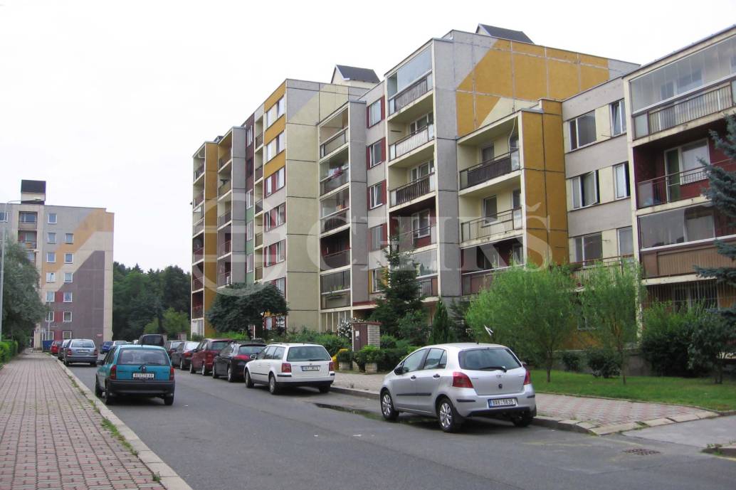 Pronájem bytu 1+kk, 33m2, Proutěná, Praha 4