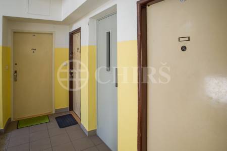 Prodej bytu 1+kk, DV, 31 m2, ul. Nad Kajetánkou 230/25, Praha 6 - Břevnov