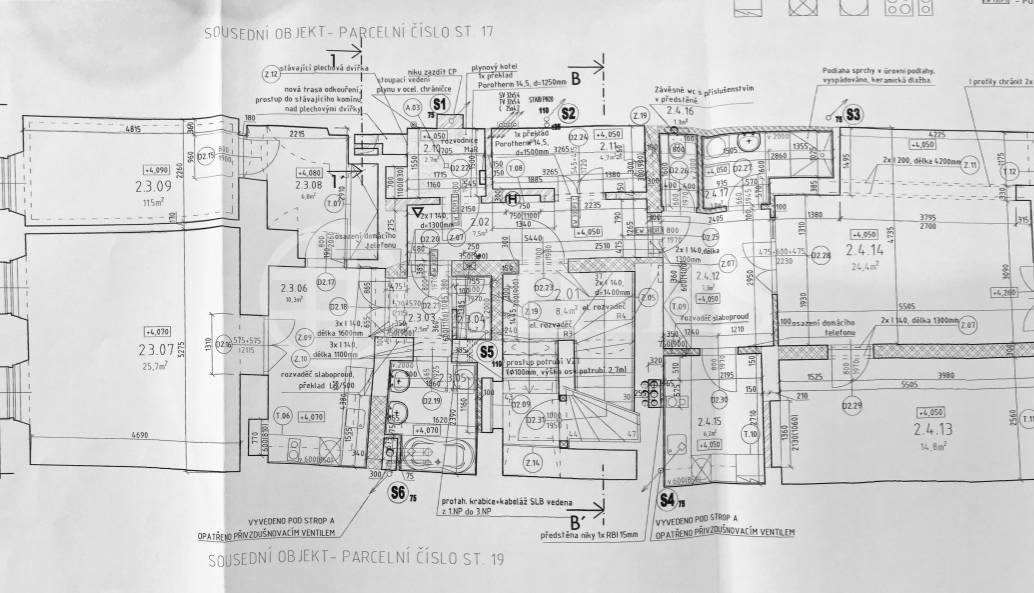 Prodej historického nájemního domu se 6 byty, zahradou, 453 m2, Náměstí Svobody 15, Jičín
